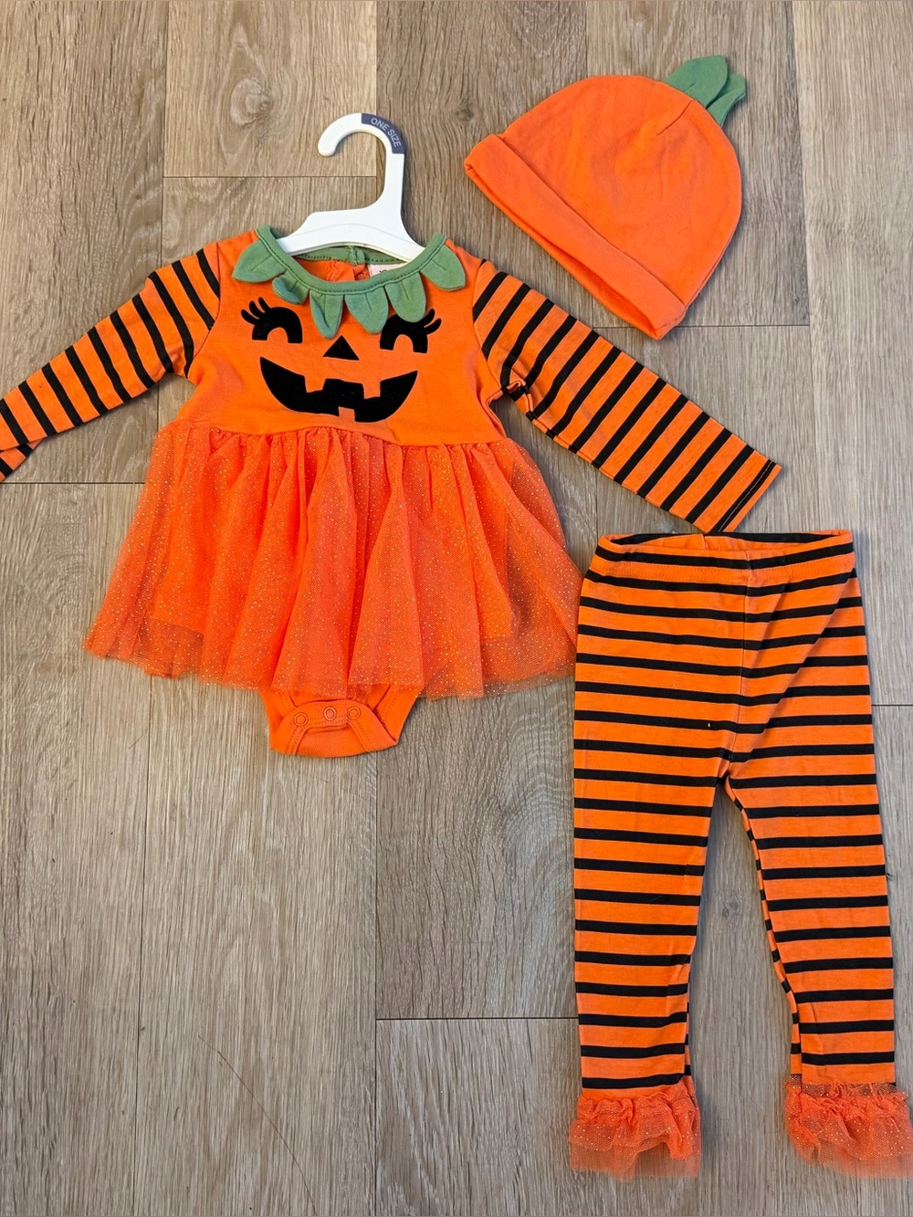 Little Lass Baby Size 6-9 Months Orange and Black Pumpkin Tutu Outfit with Hat